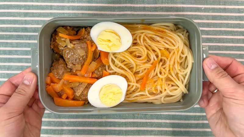 Idee für eine Lunchbox. Nehmen Sie Lebensmittel in 30 Minuten mit zur