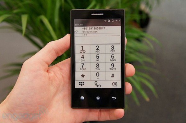 экран смартфона чб. смартфон с монохромным дисплеем. монохромный смартфон. Nokia lumia 960. смартфон leica leitz phone.