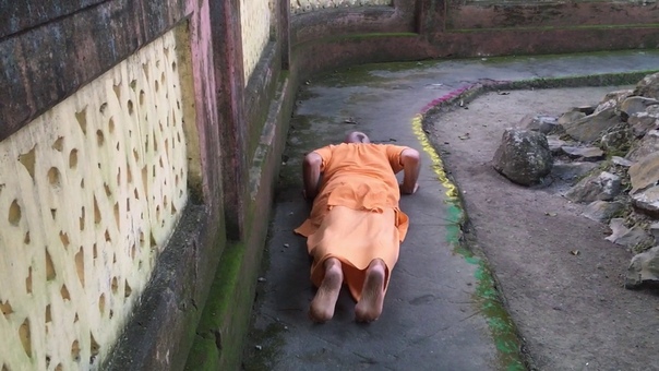 Niranjana Swami and Sivarama Swami on Govardhana parikrama, Mayapur 31 Oct
