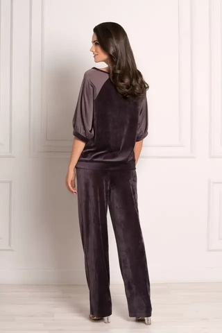 Турецкие женские велюровые брючные костюмы. Бархатный костюм женский. Костюм брючный велюр. Костюм брючный велюр. Брючный костюм из бархата.