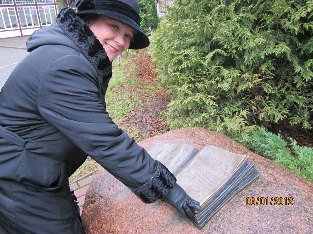 Лиля Полуектова | Светлый