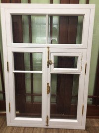 Историческое окно, сосна