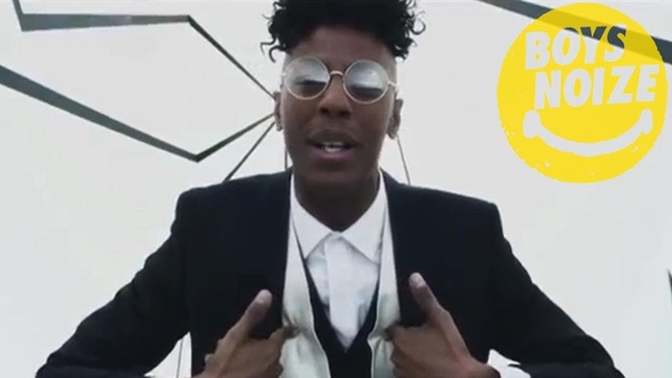 Spank Rock feat. Santigold Car Song (