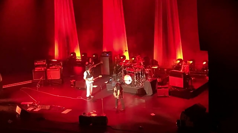 Jeff Beck Johnny Depp Death Resurrection Show Meridian Hall, Toronto Oct 17