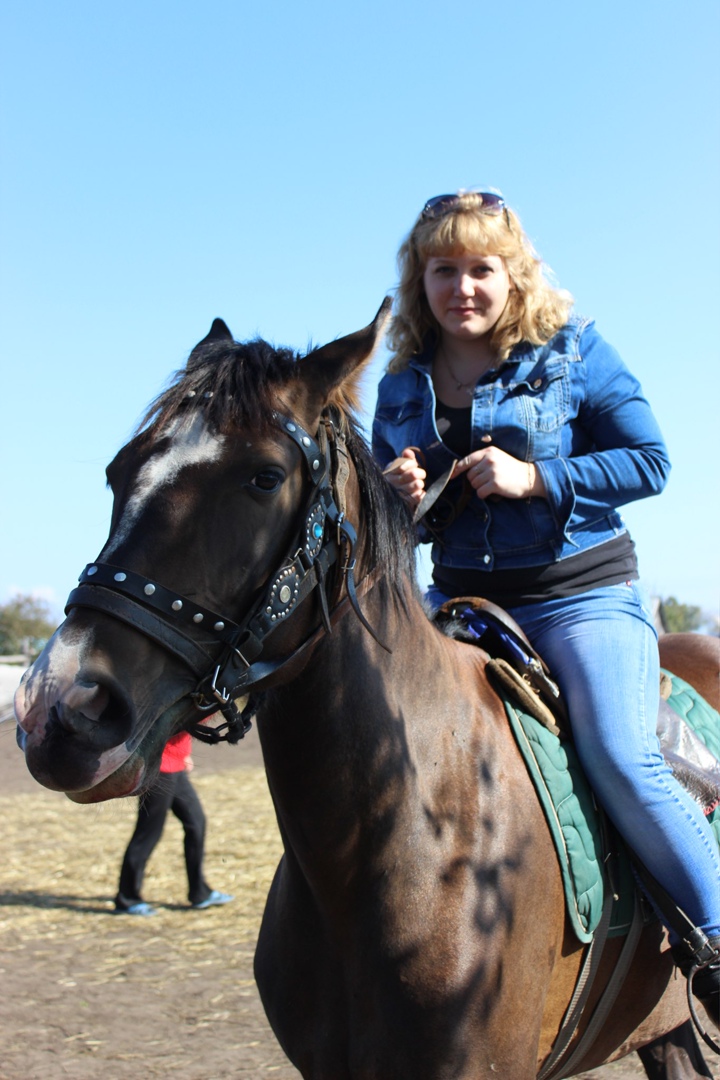 Леночка Крайнова ))  @}-,-`-,-  (( | Димитровград