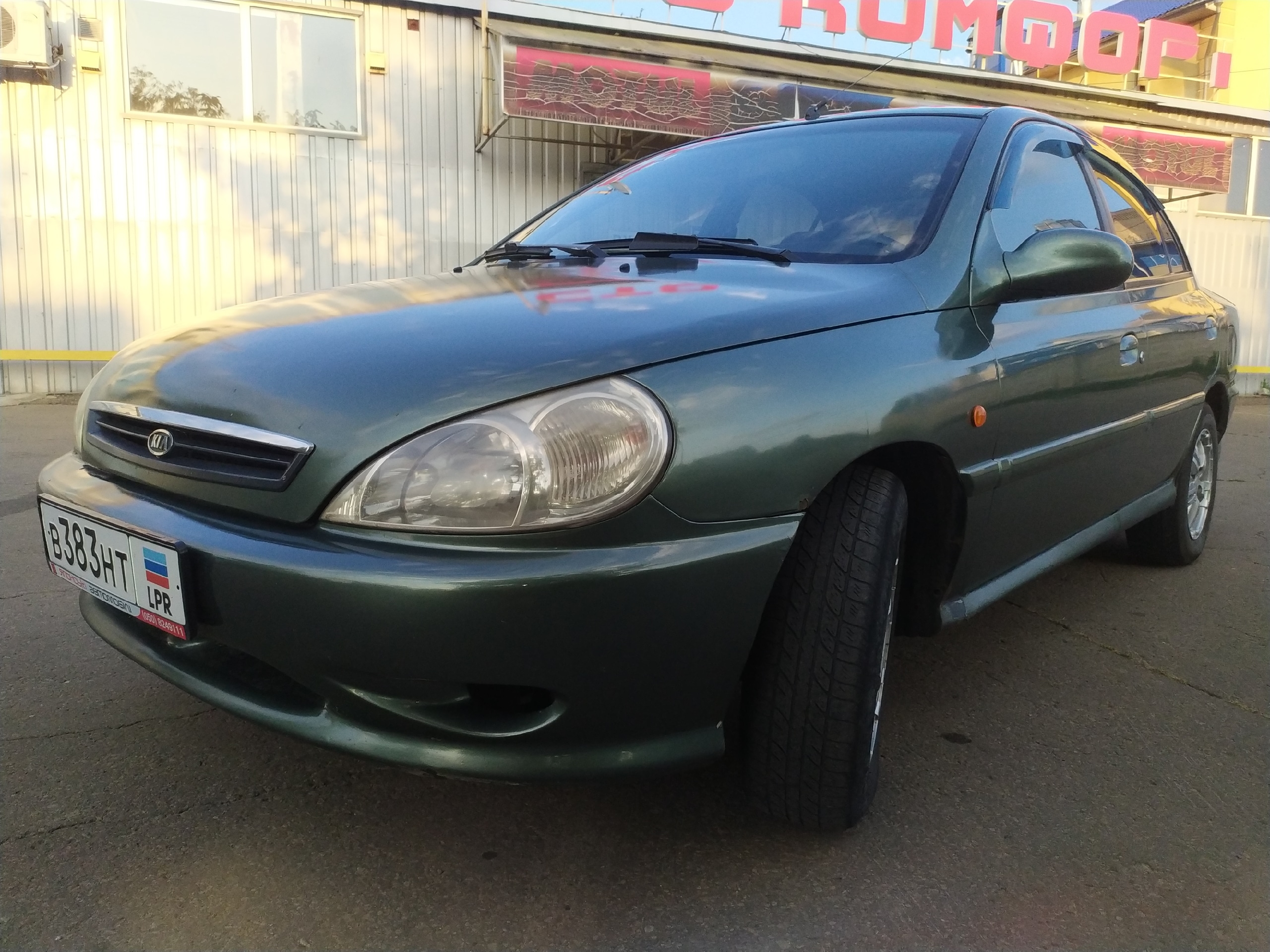 Kia Rio Sedan - AU version 2000-02