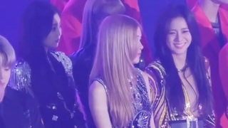 😀BLACKPINK  BTS INTERACTION 😱 SBS AWARDS👀💖