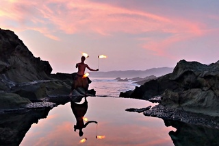 Vojta and Nick - Fire poi at Costa Rica ( aka. slow-motion with ocean)